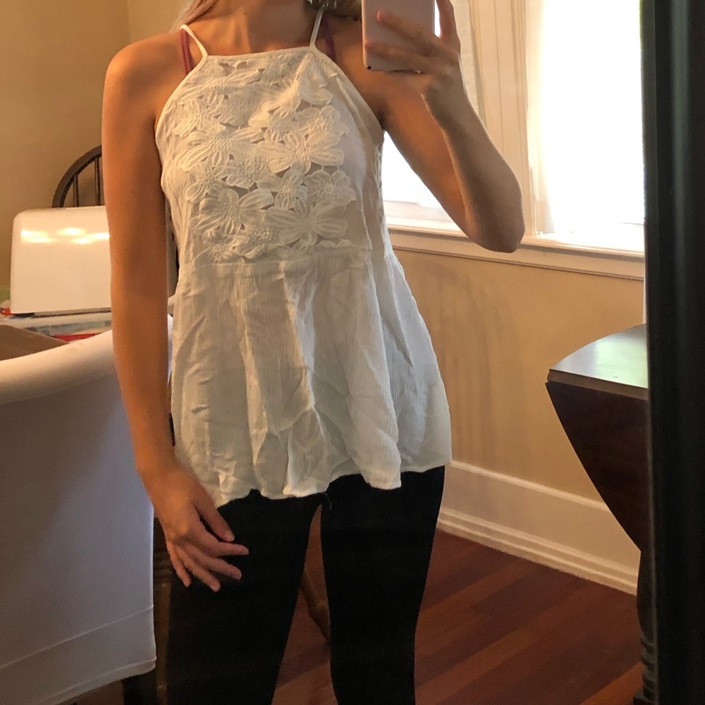 🤍2/$25🤍Floral White Tank Top